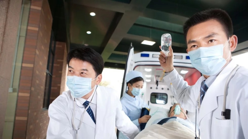 English speakers in Beijing are to have access to some English language medical services it has been announced