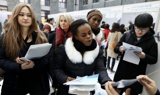 The second Job Fair for Foreign Students in China was held at Peking University